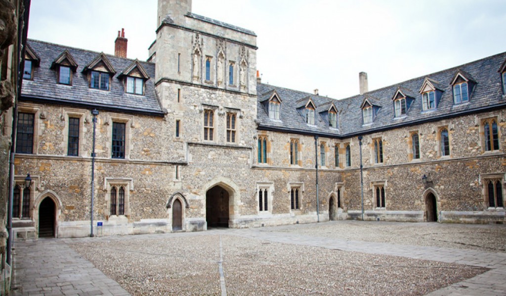 Official information of Winchester College in 2024 | FindingSchool