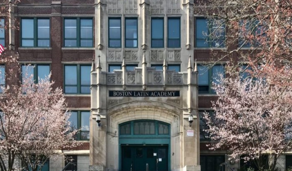 2024년 Boston Latin Academy 학교의 공식 정보  | FindingSchool