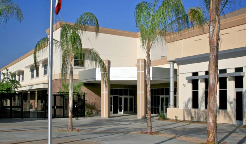 Official information of La Sierra Academy in 2024 | FindingSchool
