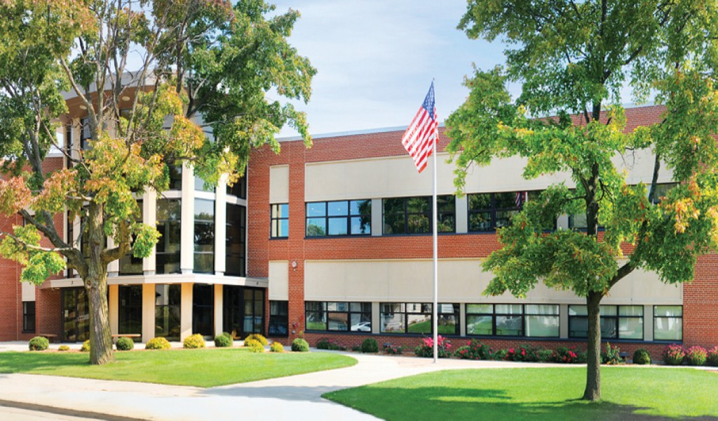 2024년 Racine Lutheran High School 학교의 공식 정보  | FindingSchool