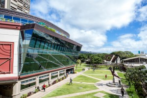 'Iolani School