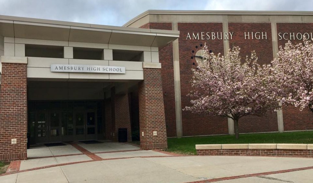 2024년 Amesbury High School 학교의 공식 정보  | FindingSchool