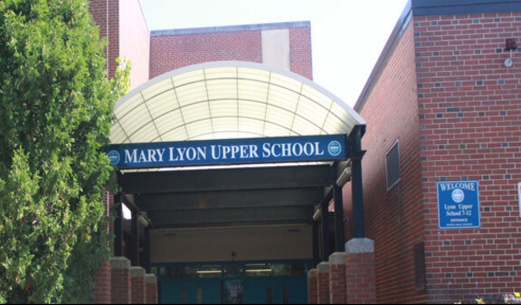 2024년 Mary Lyon Pilot High School 학교의 공식 정보  | FindingSchool