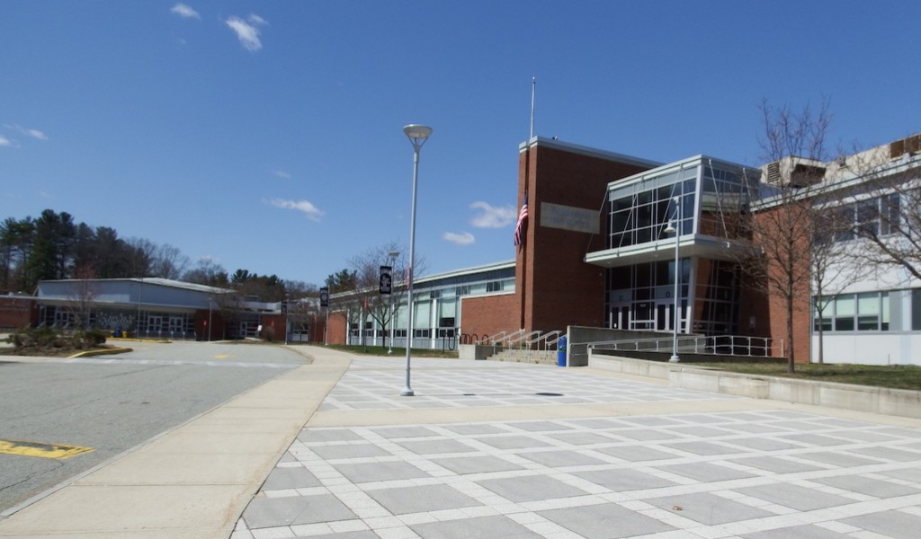 2024년 Framingham High School 학교의 공식 정보  | FindingSchool