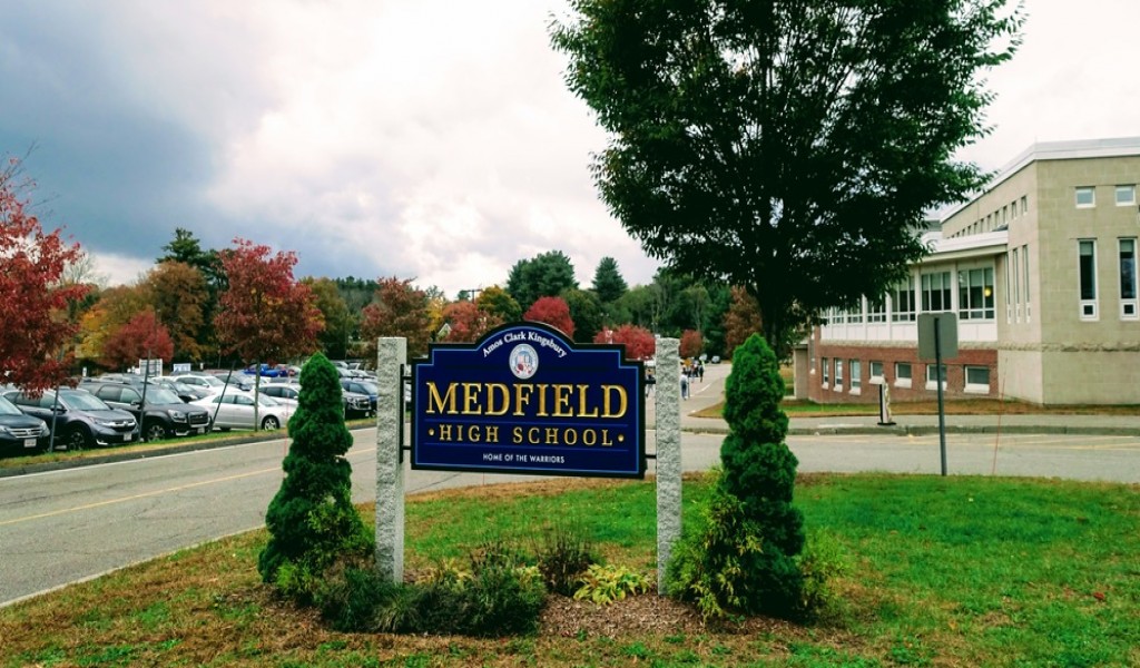 Medfield High School | FindingSchool