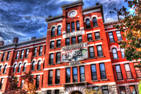 克拉克大学 - Clark University