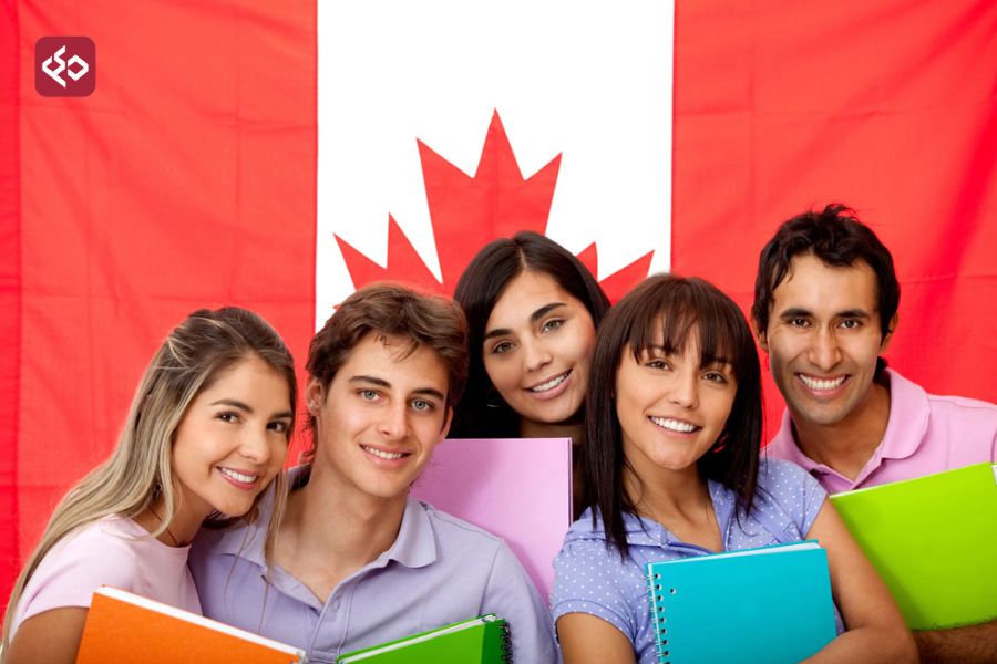 Sau khi tốt nghiệp trung học  Canada, học sinh đã có thể theo học đại học (Nguồn: PTE Helper)